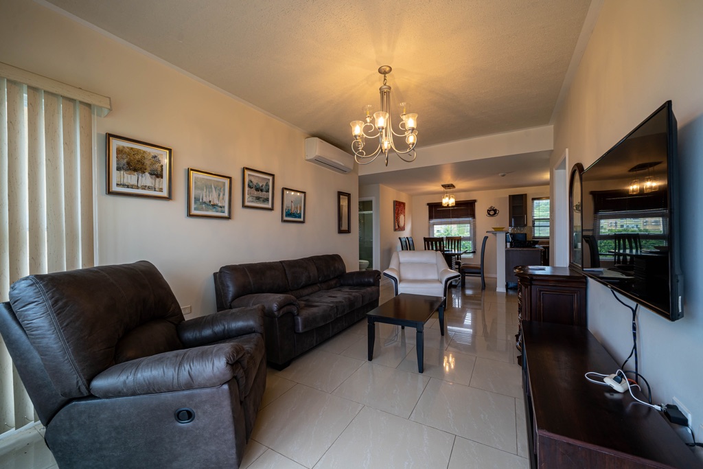 Cara Court, Claxton Bay