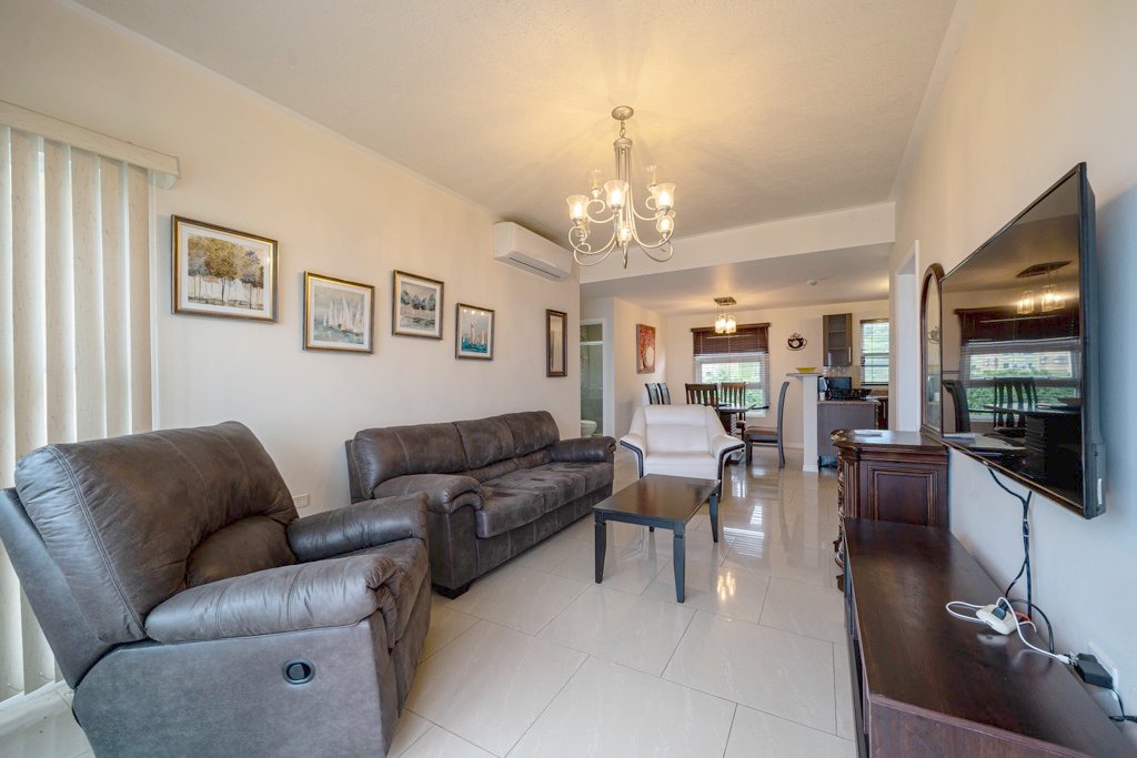 Cara Court, Claxton Bay