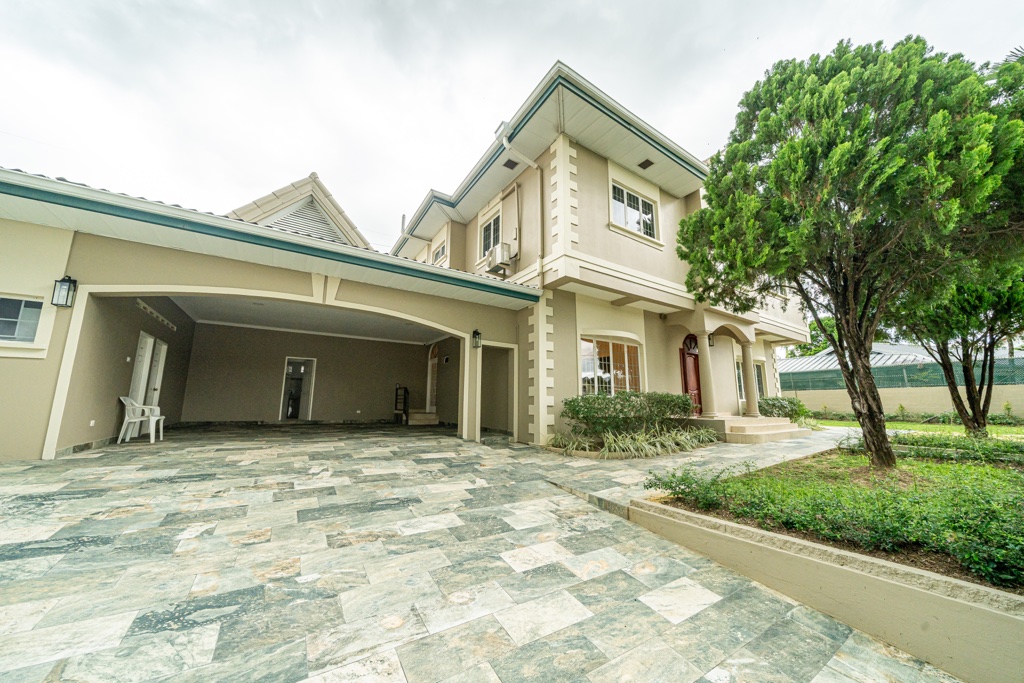 Trinidad Crescent, Federation Park