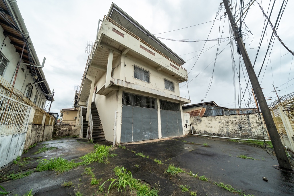 Fifth Street, Barataria
