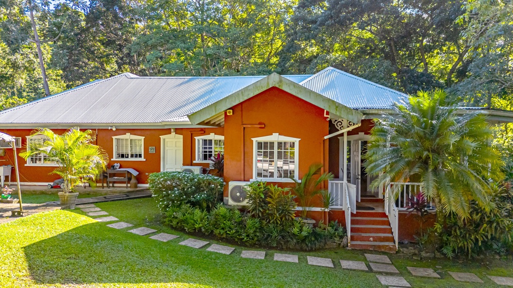 Gasparillo Road, Santa Barbara Estate, Santa Cruz