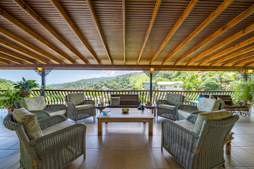 Mon Repos Road, Mon Repos Heights, Cascade