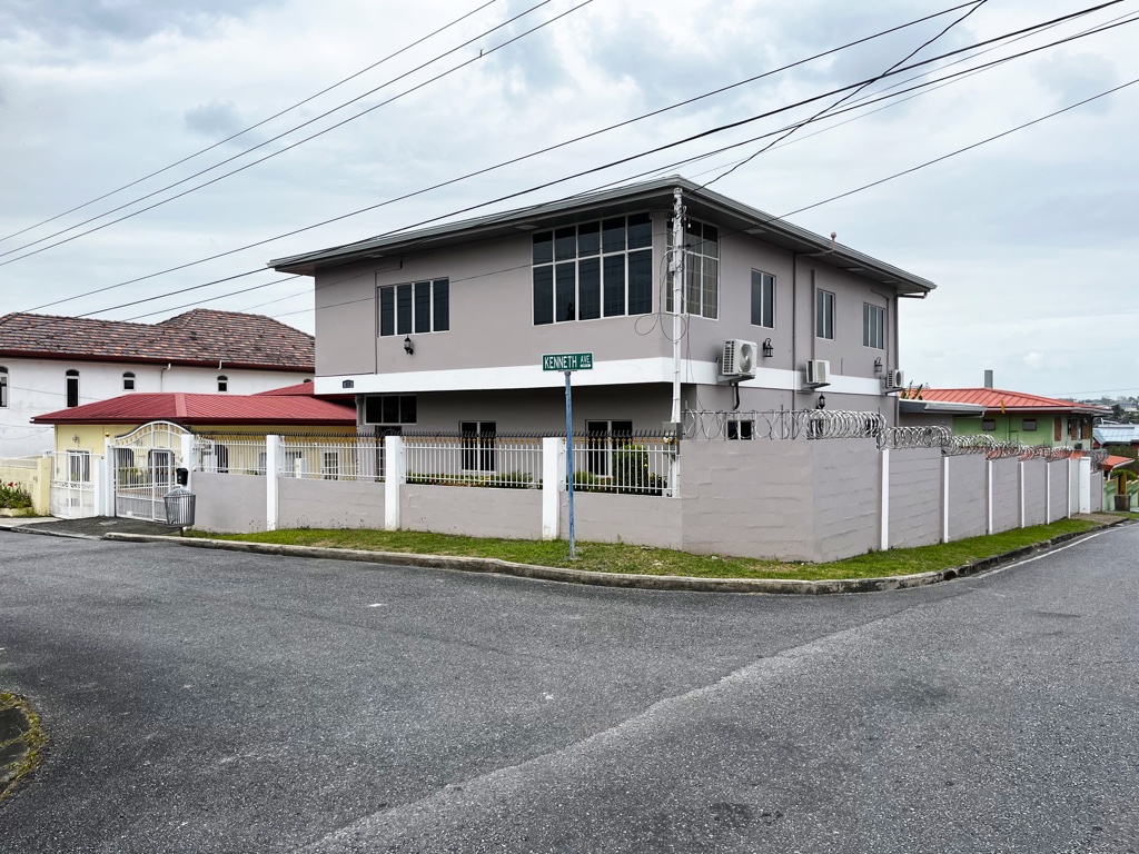 Kenneth Avenue, Gulf View, La Romaine